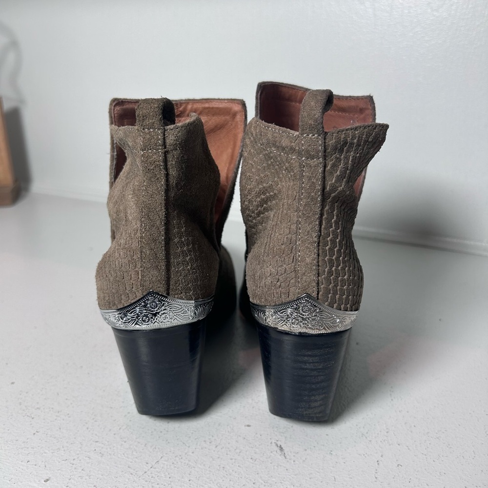 Jeffrey Campbell Textured Ankle Boots Womens 9 Taupe Brown Leather Western He - Picture 5 of 9